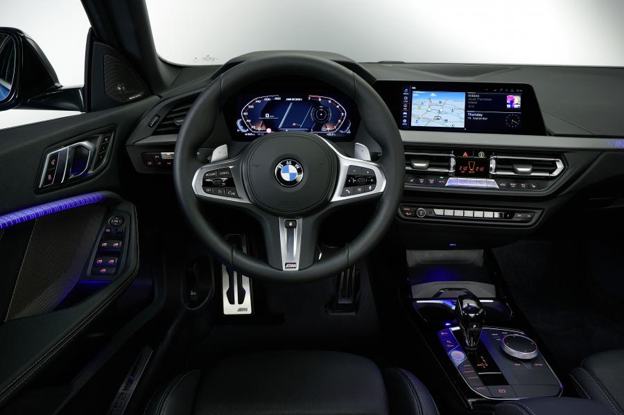 Торпедо BMW M235i xDrive Gran Coupe (F44) 2020 года  (WW) (фото 61 из 96)